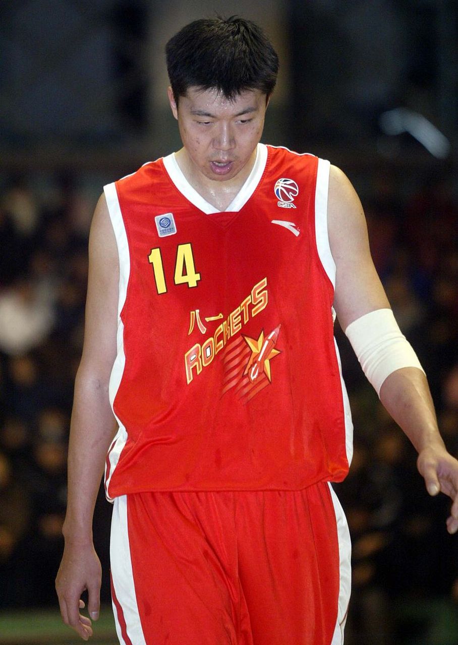 王治郅天赋出众,年少成名.