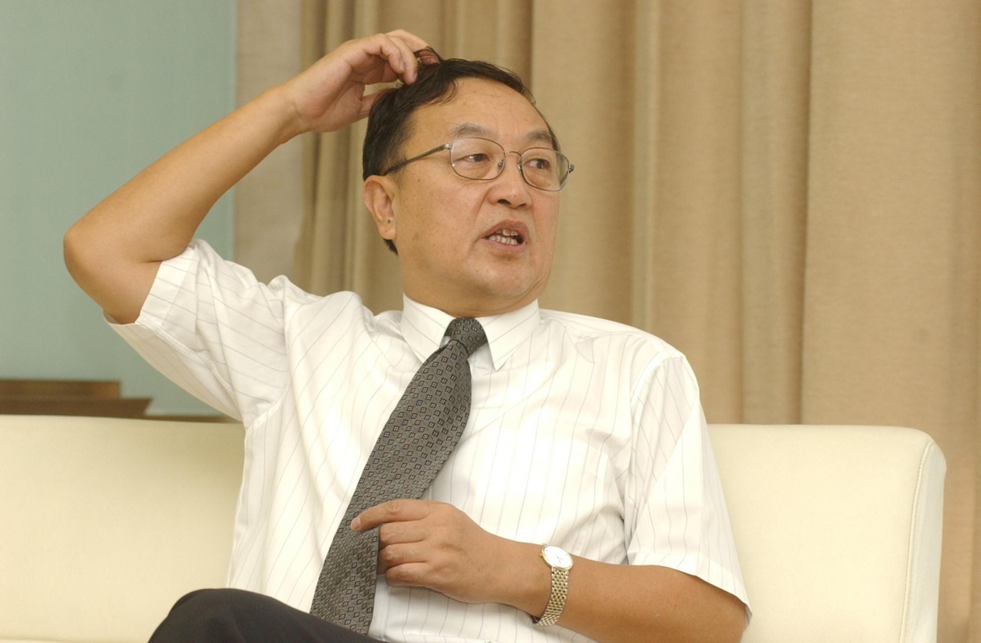 经济学家朱少平对于柳传志是个罪人的评价,不免令人想到了与历史的