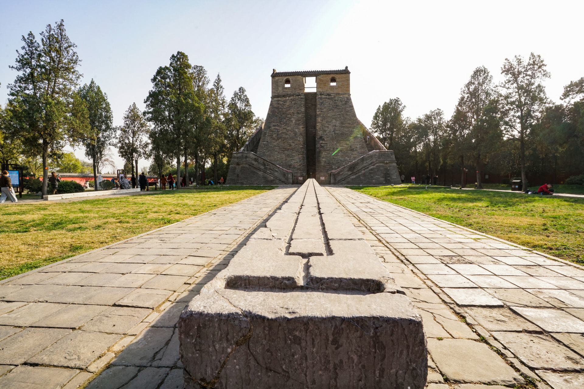 中国最古老天文台——登封观星台.