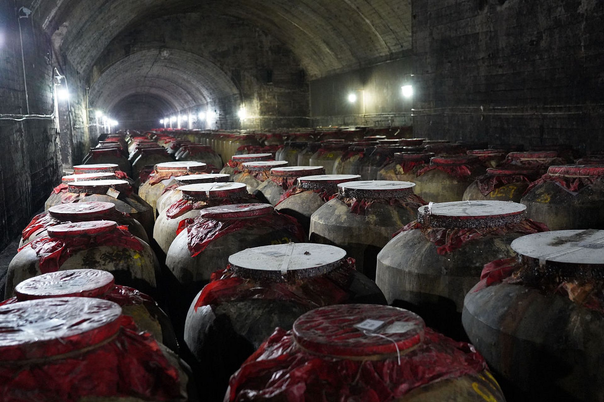 9的包邮的20年陈酿,几百块钱一瓶20年陈酿酱酒,到底有什么不同,最大