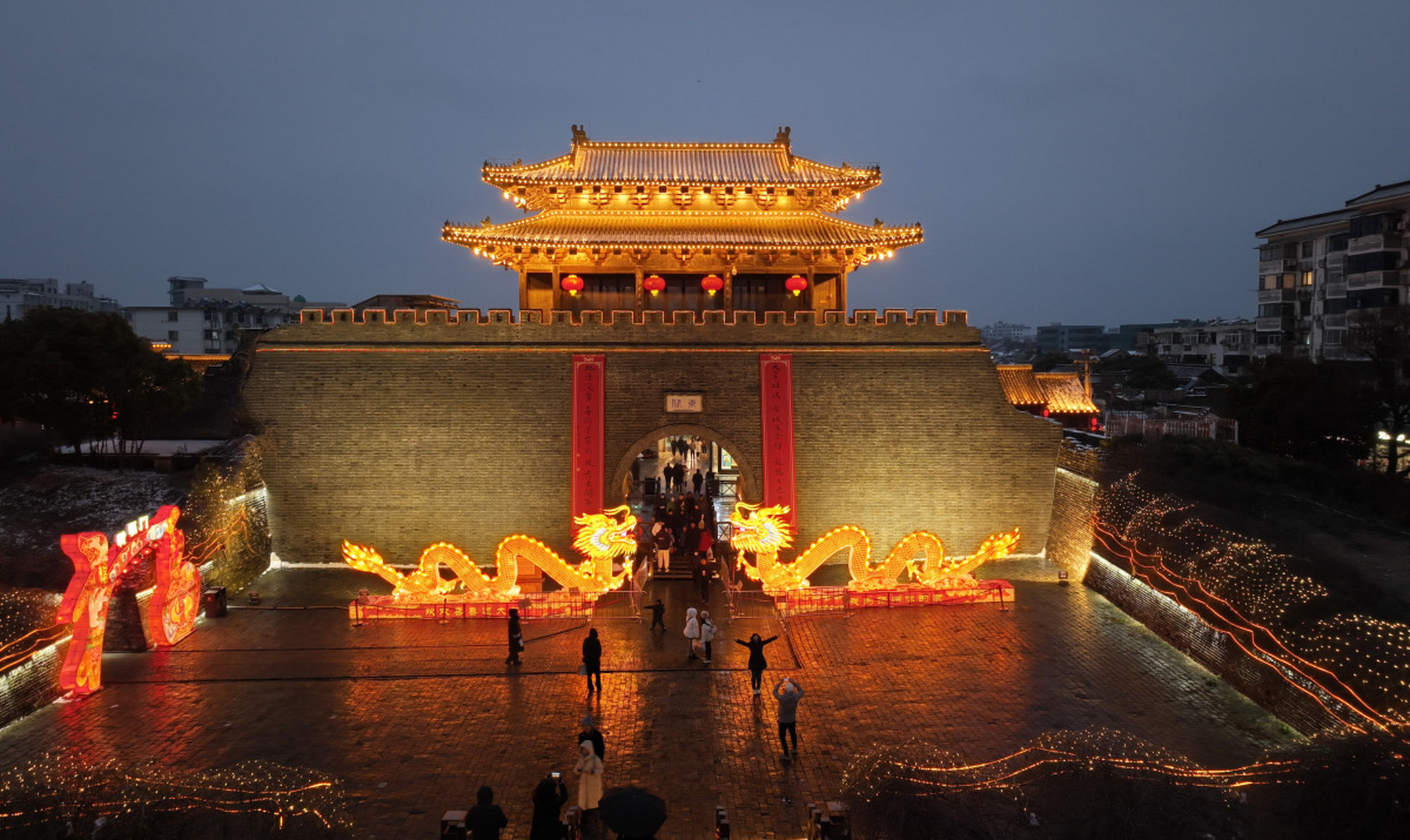 河北邯郸是充满历史文化和自然风光的旅游城市,标志性景点广府古城和