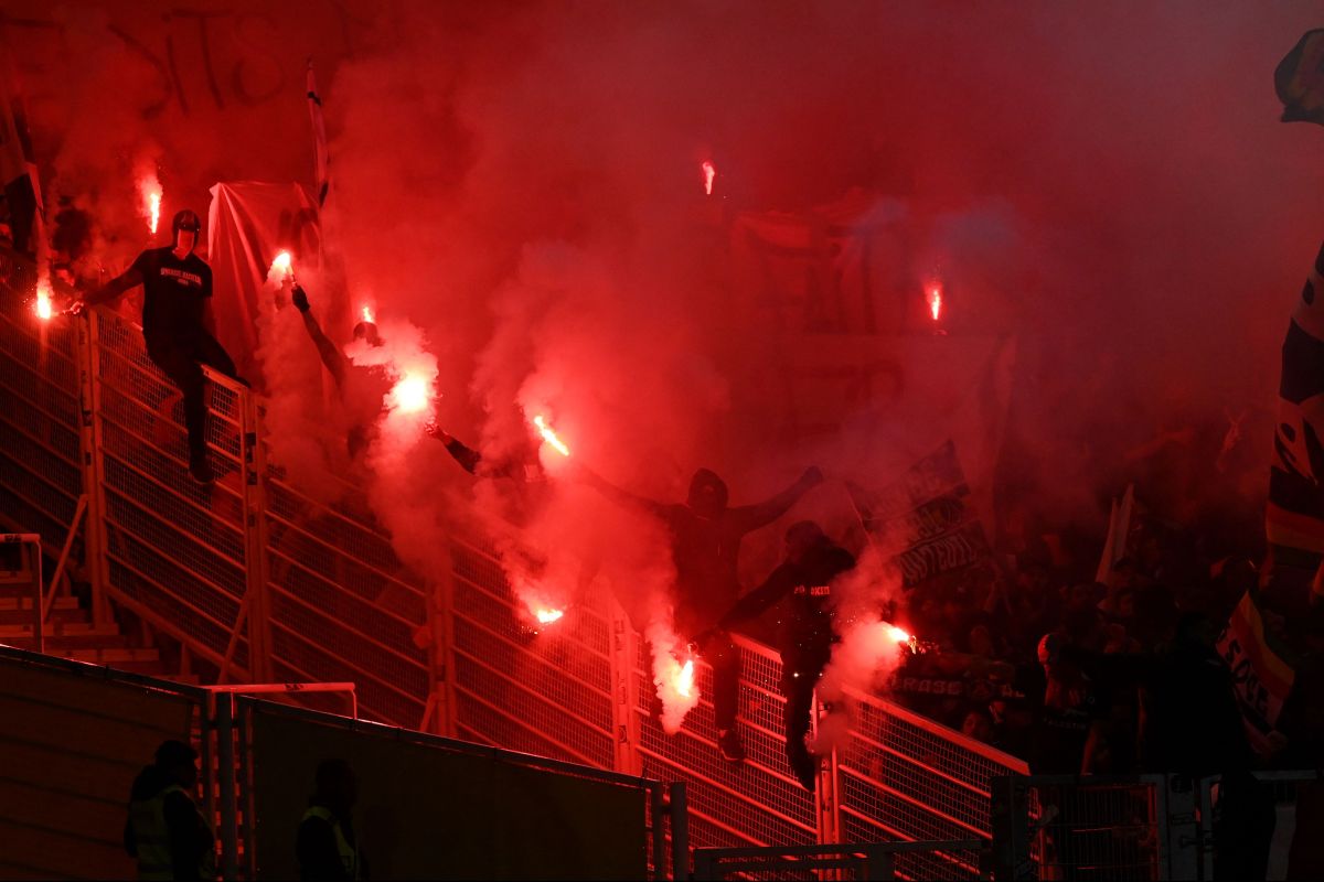 近日,大连一知名舞厅发生了令人痛心的火灾事故,造成了1人死亡,3人