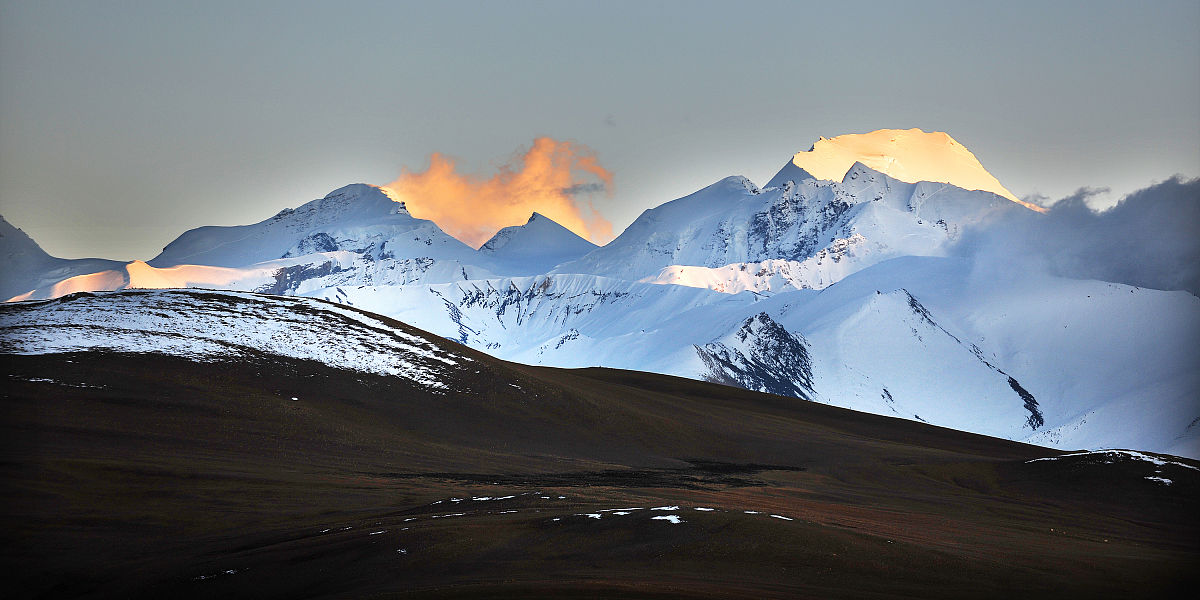 喜马拉雅山红雪之谜