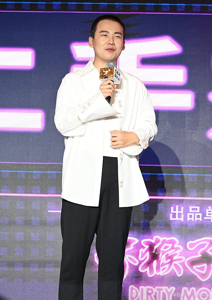 郭麒麟哭上热搜!与郭德纲真实关系,彻底暴露了