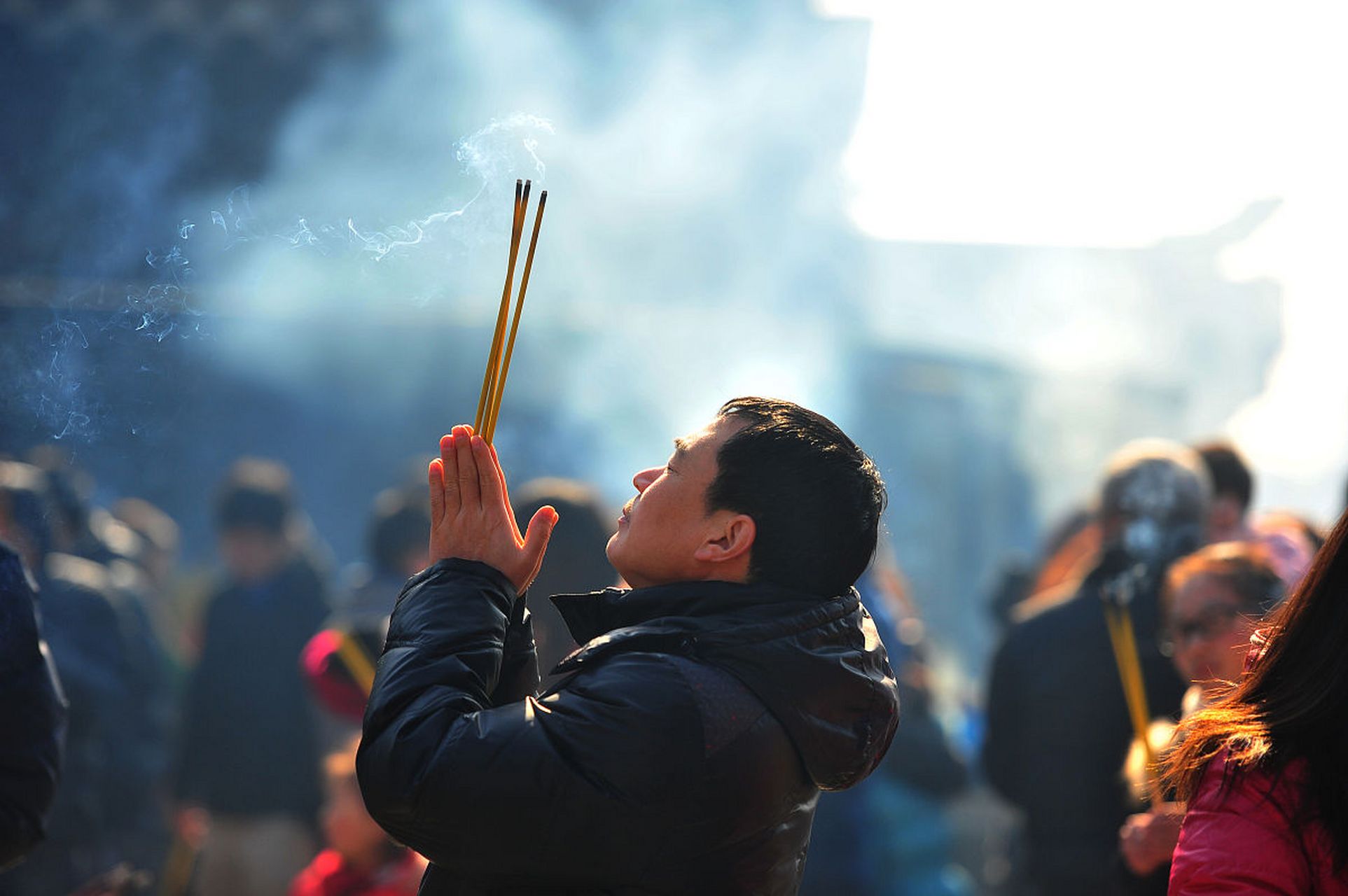 烧错香火,冒犯神明?一柱三柱的礼仪差异