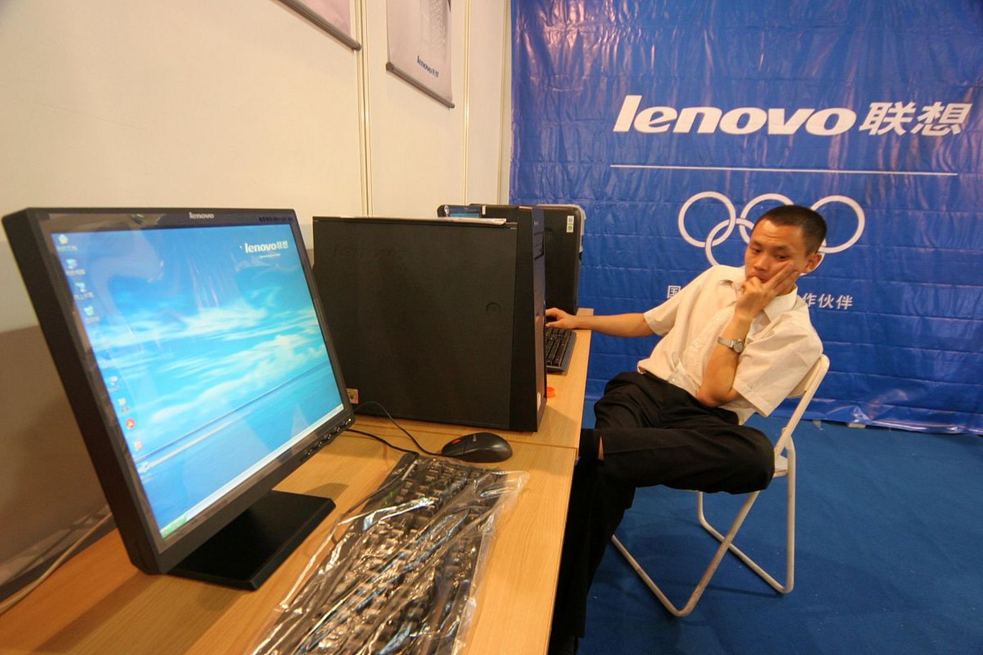 新人商单创作季# 老邱以前是我们的同事,他只是一个大专毕业!