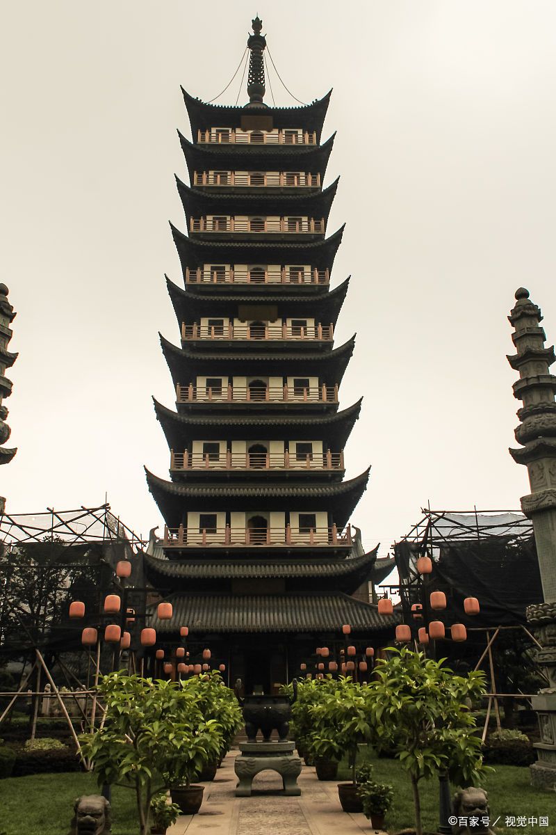 嘉定法华塔,一个历史悠久的地方,也被称为金沙塔,它就坐落在嘉定州桥