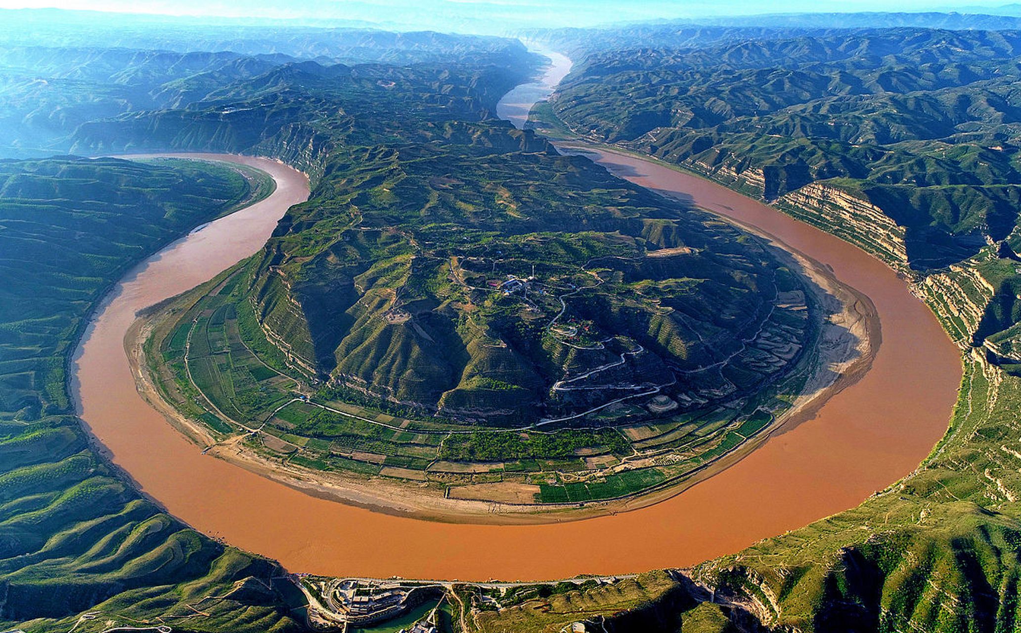 请学子们,网友们帮忙选一下山河大学的位置?应该在哪个城市?