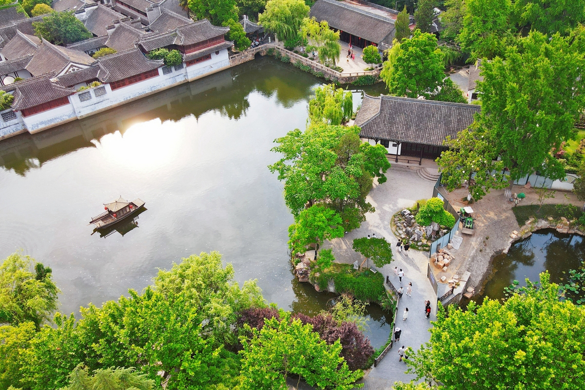 南通如皋水绘园,这个坐落在江苏南通如皋市的古典园林,仿佛一颗璀璨的