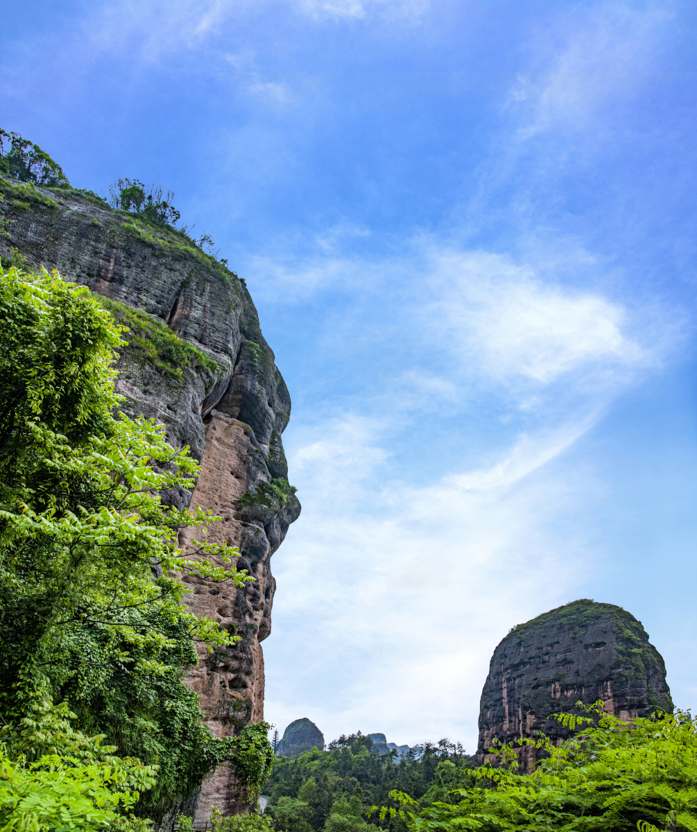 荣誉众多,这里是世界地质公园,中国道教发祥地,国家aaaaa级国家旅游区