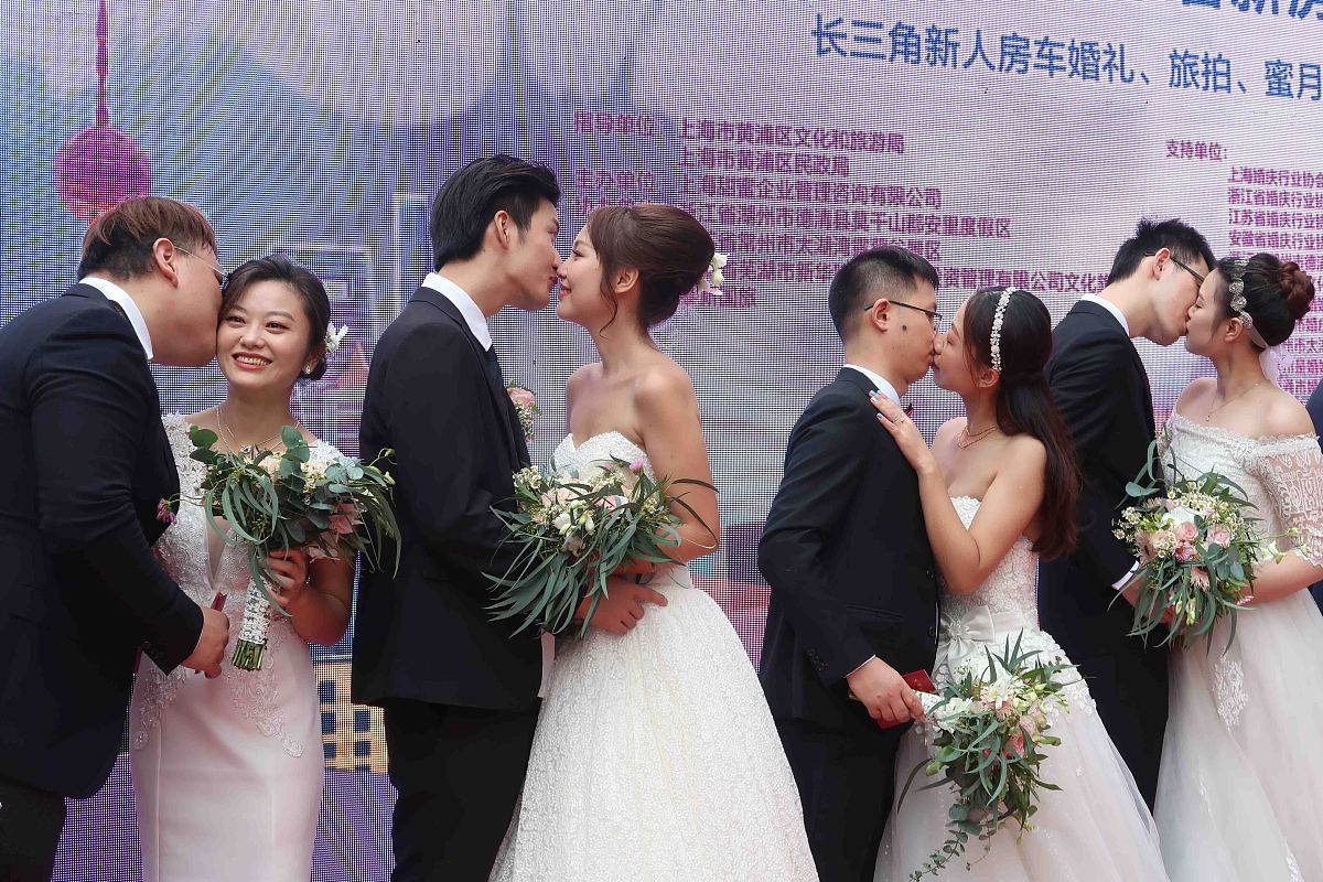 大家看这个是上海官方公布的上海初次结婚平均年龄