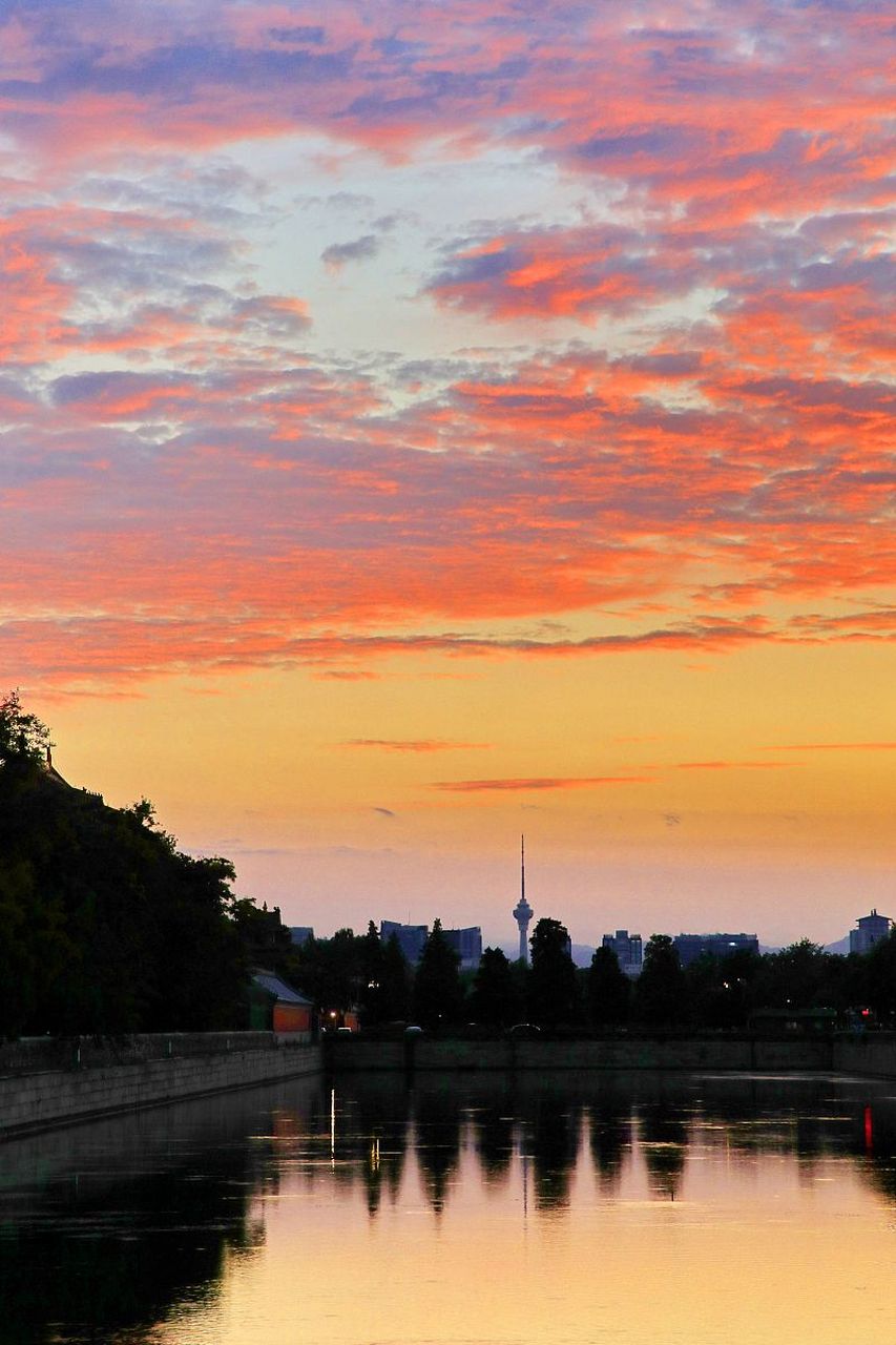 夏日的晚霞,如诗如画～ #夏天#  #晚霞# #治愈系风景