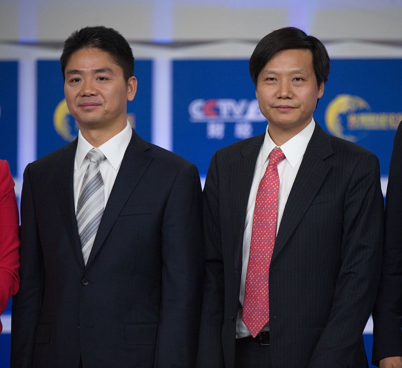 1:公司开会,董事长不慎放屁.