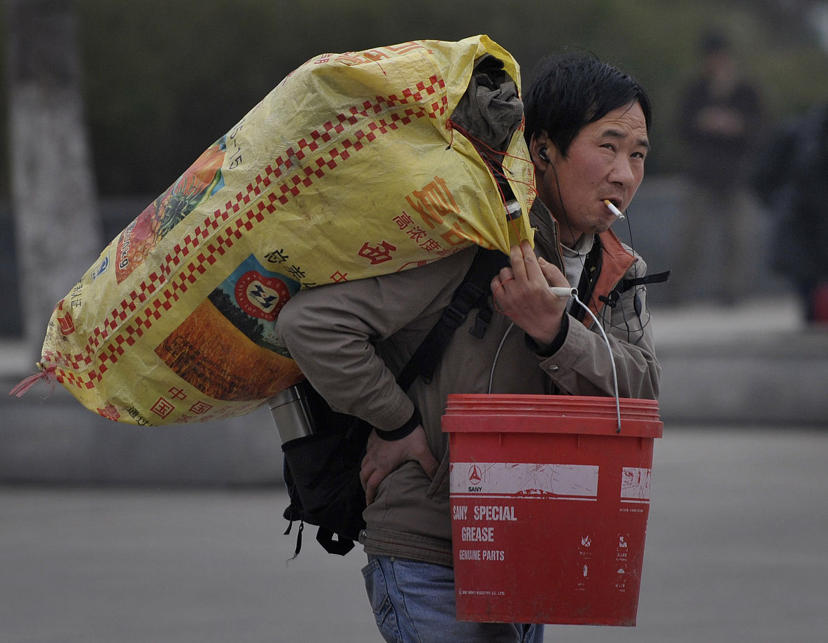 回家图片农民工回家40张催人泪下的图片打工人回乡图片农民工回家图片