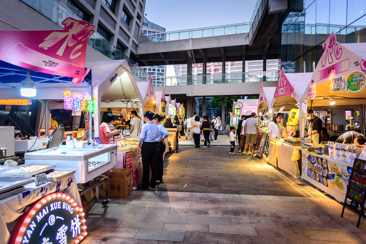 今天中午说多了,捅了马蜂窝了,儿子的女朋友死活要