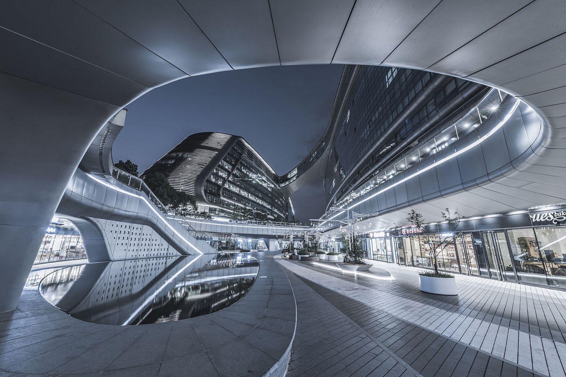 提高跨境贸易效率,虹桥国际开放枢纽"丝路电商"电子口岸数字技术应用