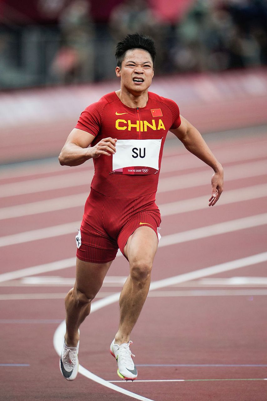 中国飞人苏炳添宣布因身体原因提前结束2023赛季,休养生息.