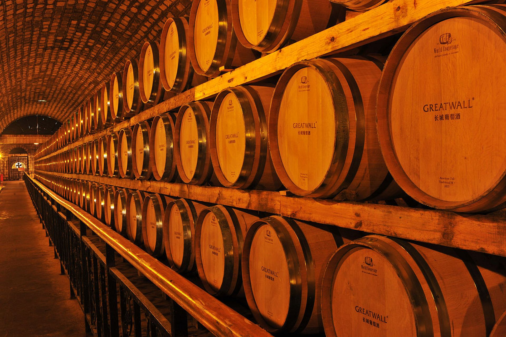 当年,中央电视台焦台防谈栏目《葡萄酒真相》,瞬间,将昌黎红葡萄酒拉