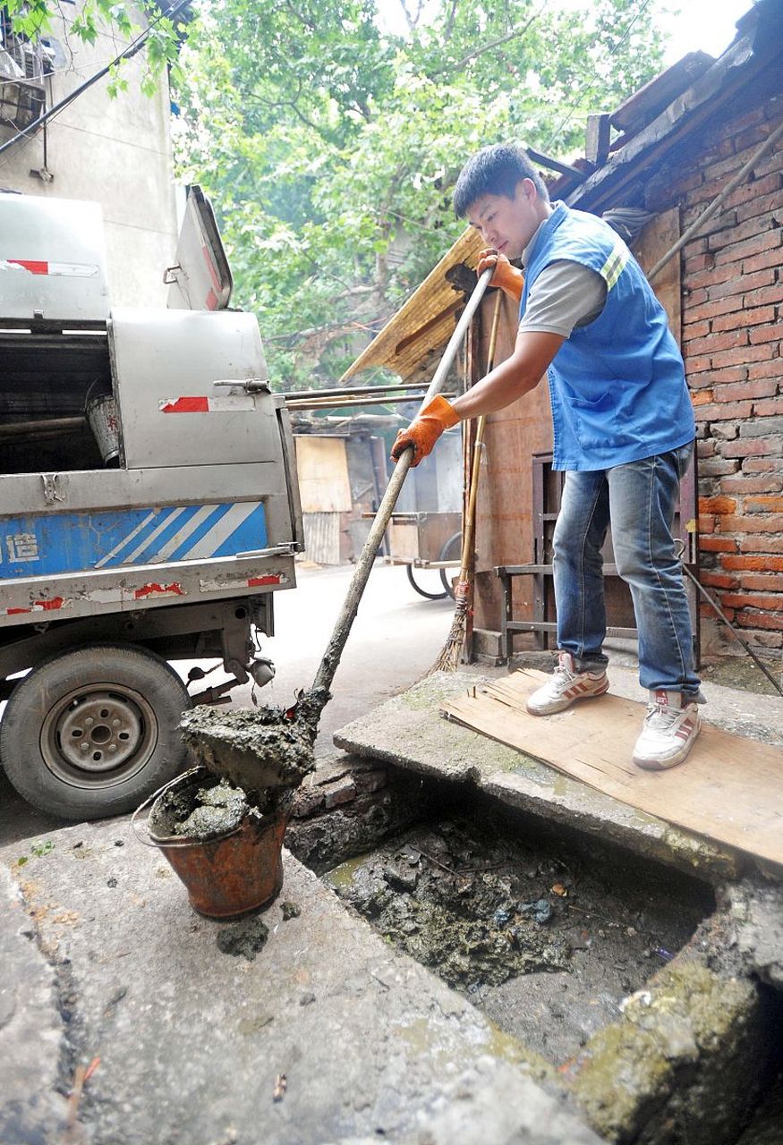 好好学习,要不以后长大掏大粪!