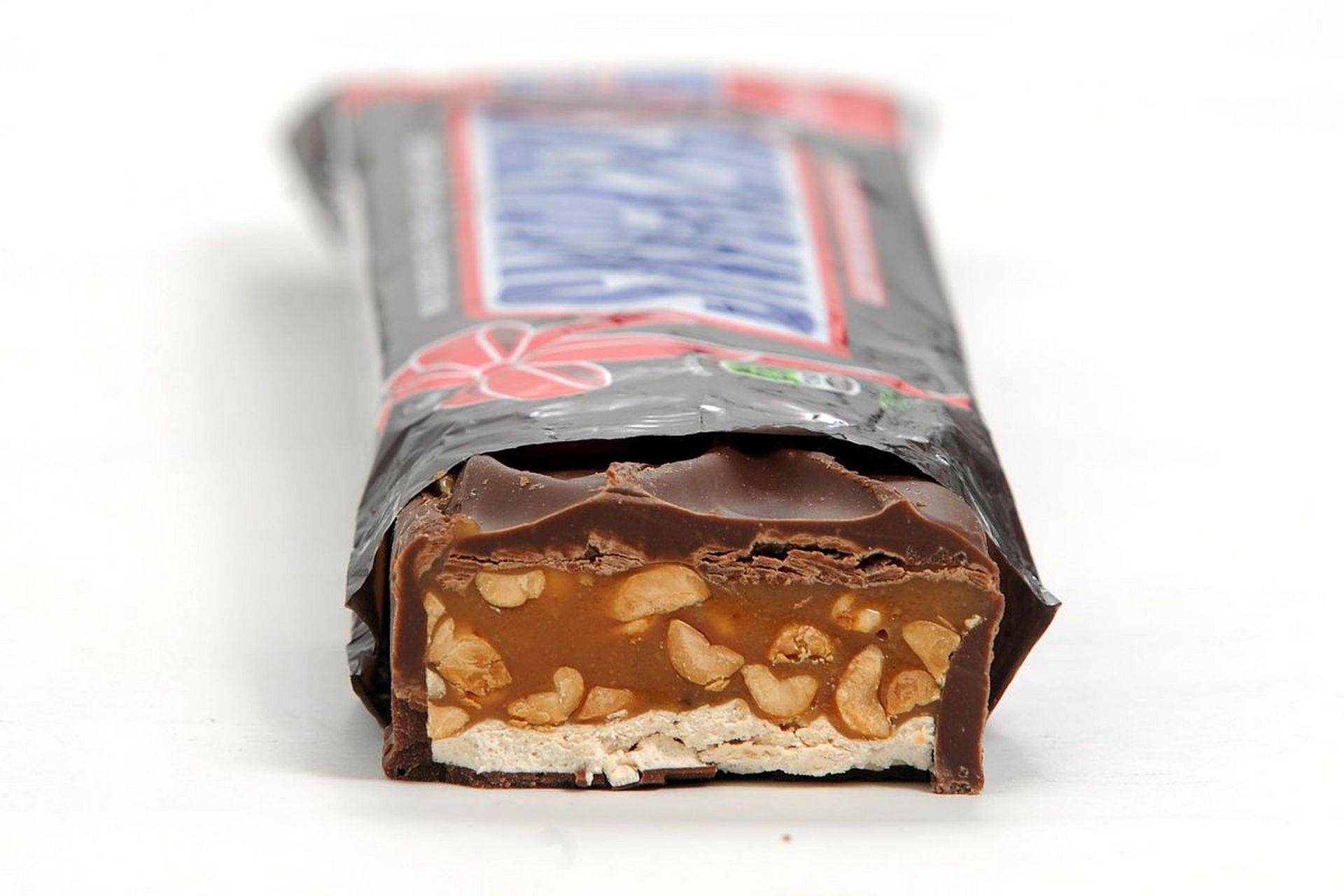 士力架花生夹心巧克力,是一款备受欢迎的零食.