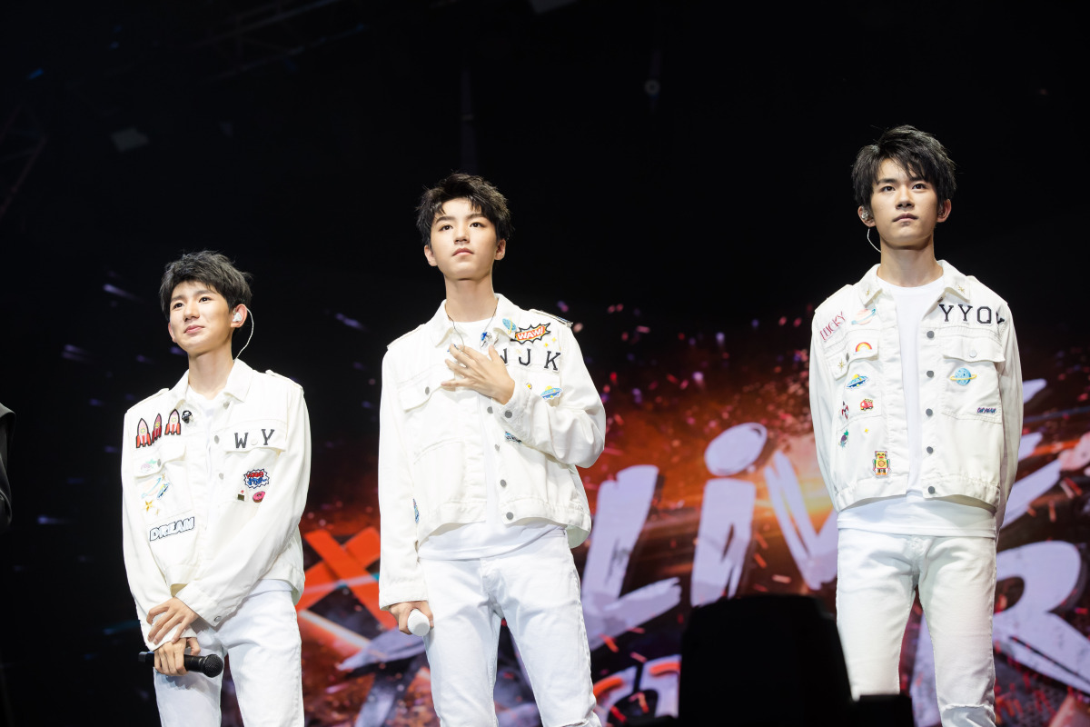 黄牛杀死tfboys女孩的青春