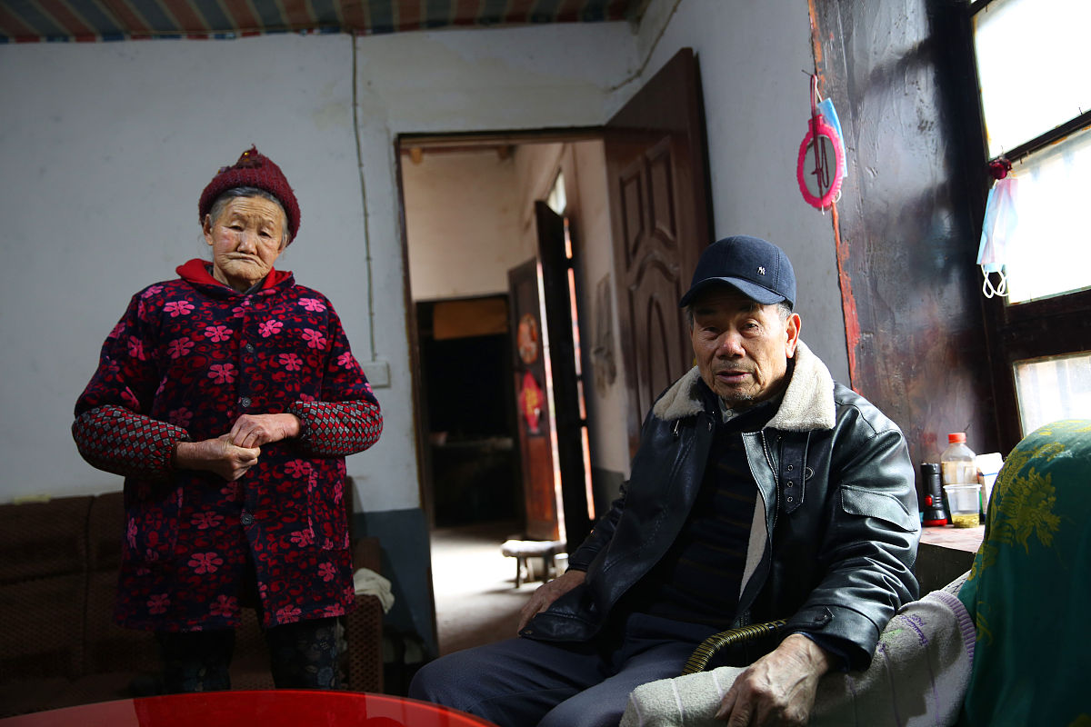 3对农村老夫妻:每个家庭都不一样,日子过得也不尽相同