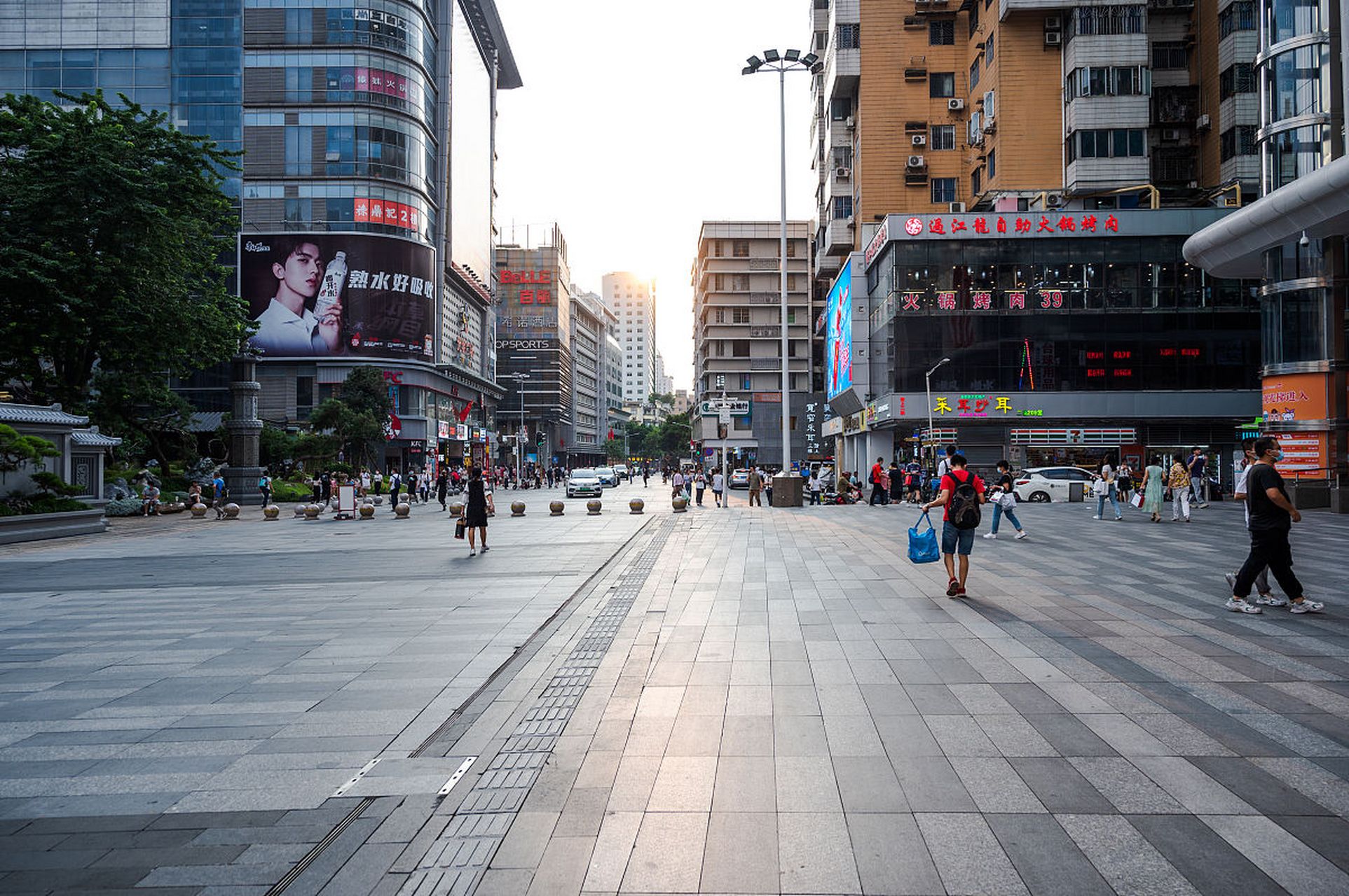 广州街景繁华图片