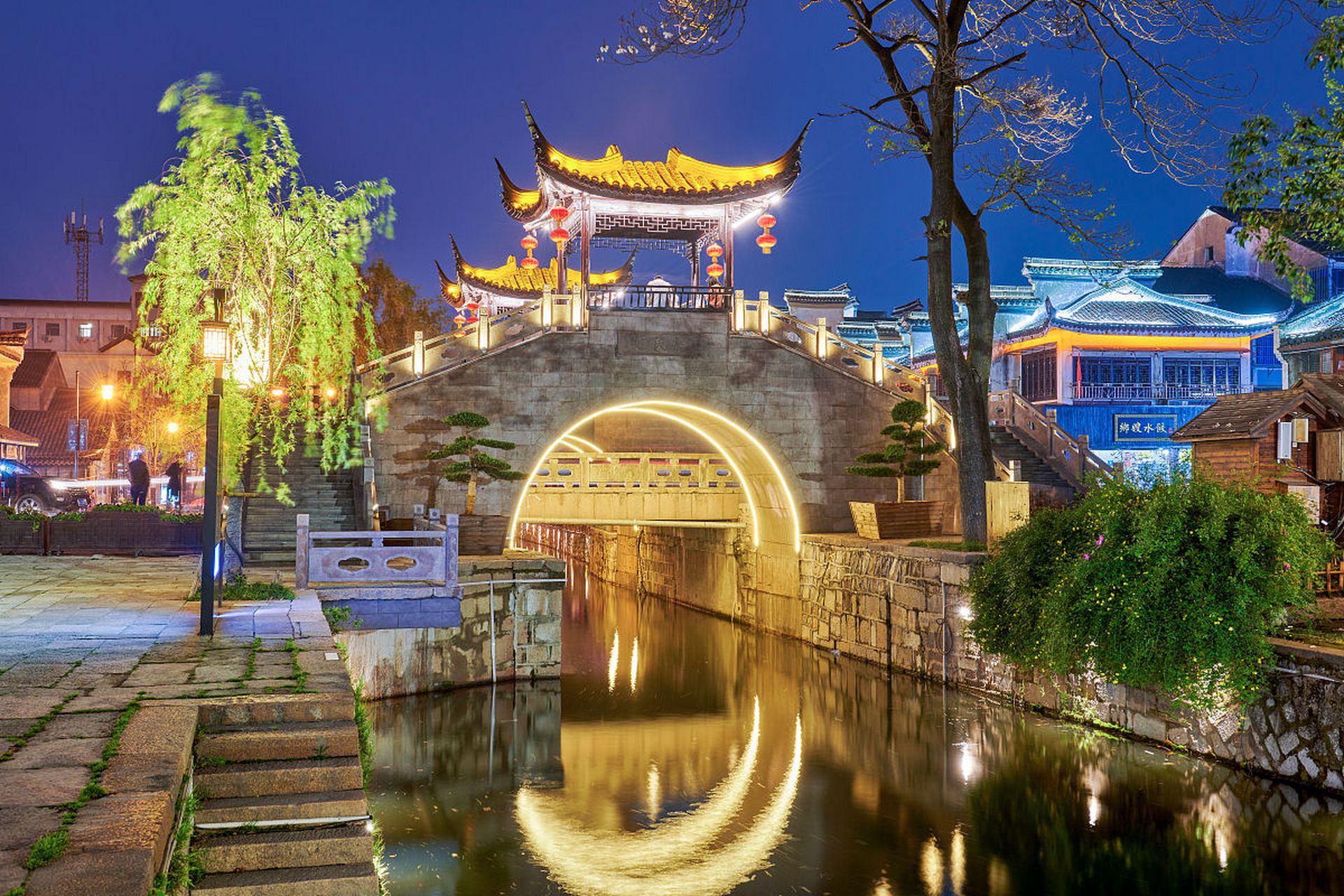 乐享周末分享吧# "印象南塘"景区不仅有历史街巷和美食文化,还拥有