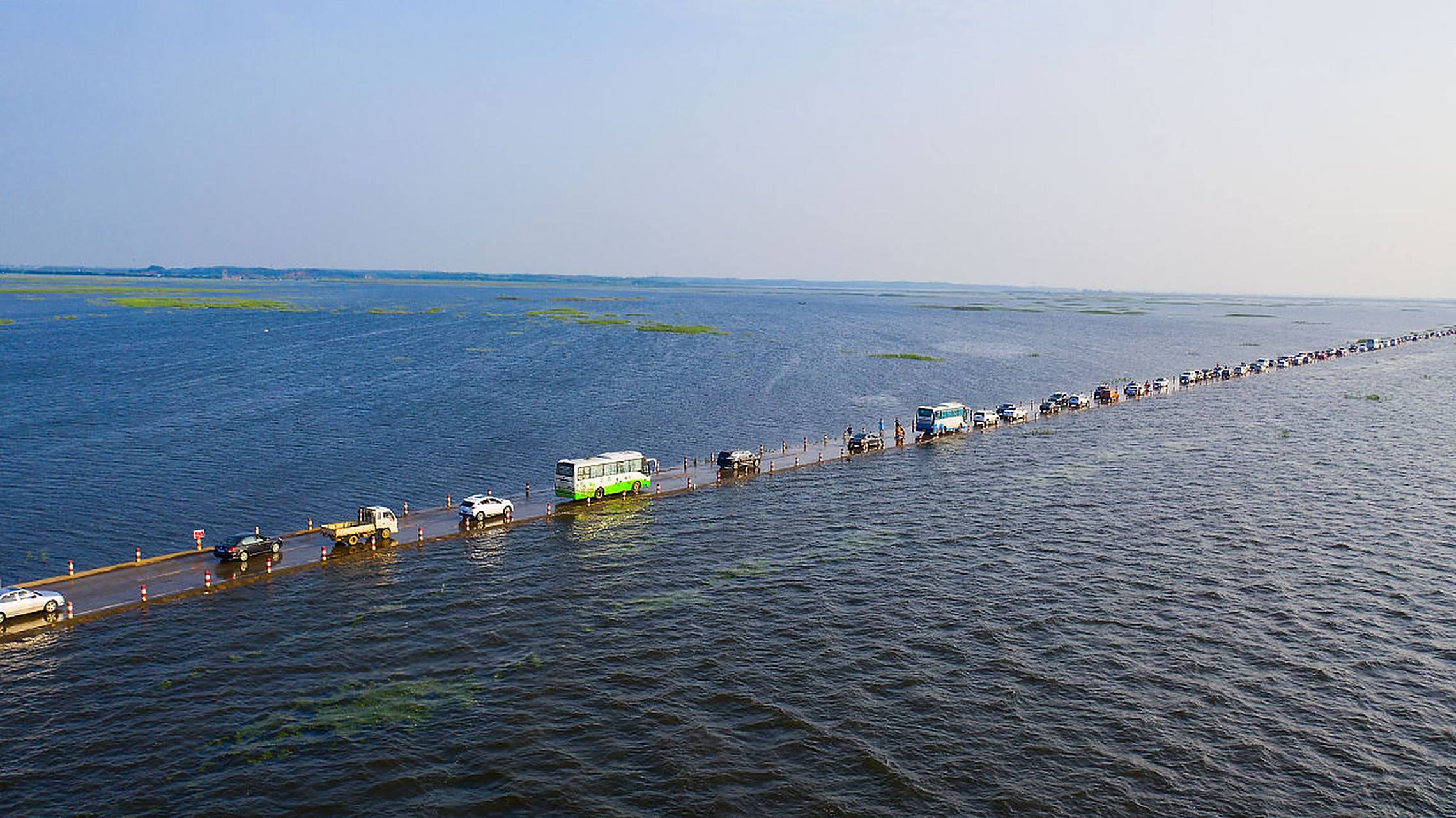 江苏骆马湖旅游度假区,坐落宿迁北部,依湖而建.