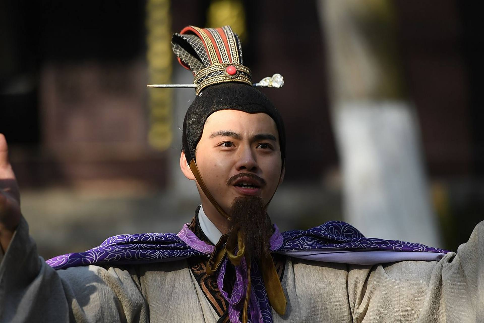 权谋与亲情,齐国的崛起与国君的悲剧  在平王东迁洛邑之后,周朝的实力