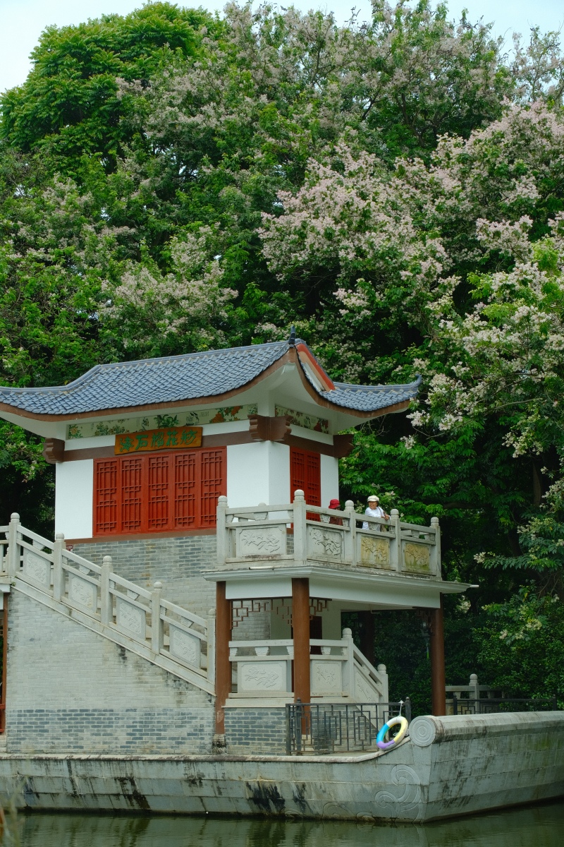岑溪市东山文化公园:这是一个以健身和休憩为主要功能的休闲文化公园