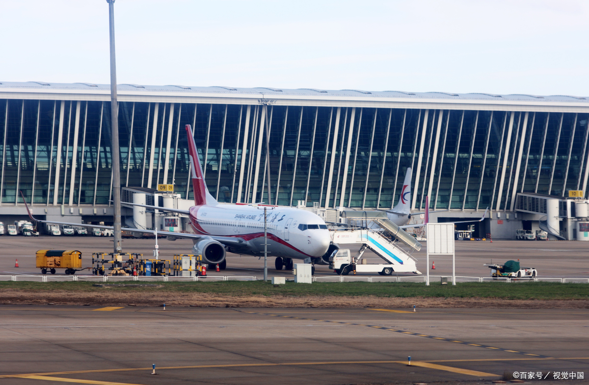 全球飞机场数量多的国家 美国——15095个 巴西