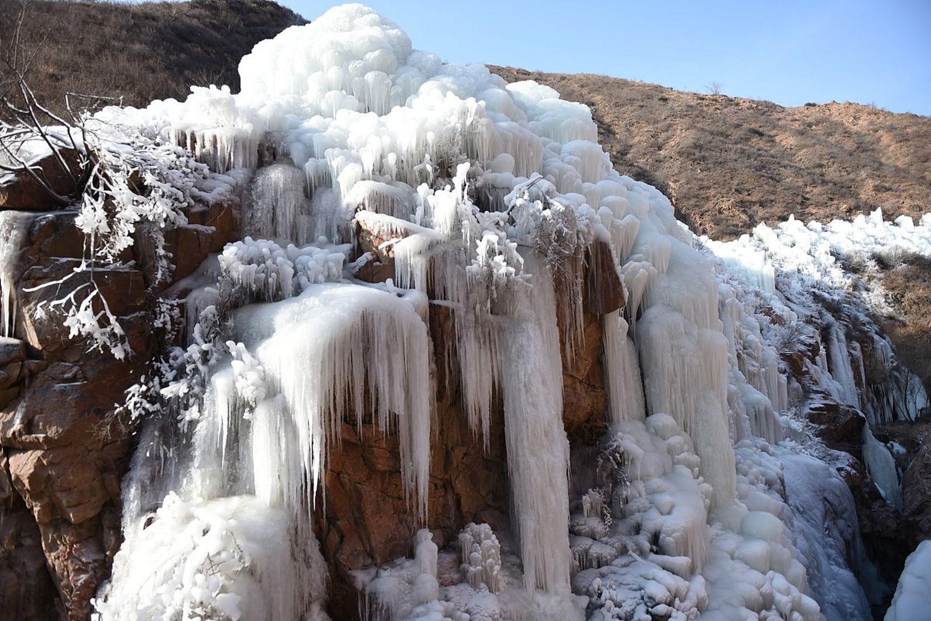9015 壮观的冰瀑和雪景:冰峪沟位于辽宁省大连市庄河市,是北方