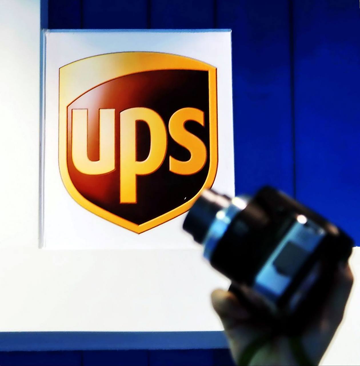 ups快递员拟罢工求加薪 美国联合包裹服务公司是全球市值最高的快递