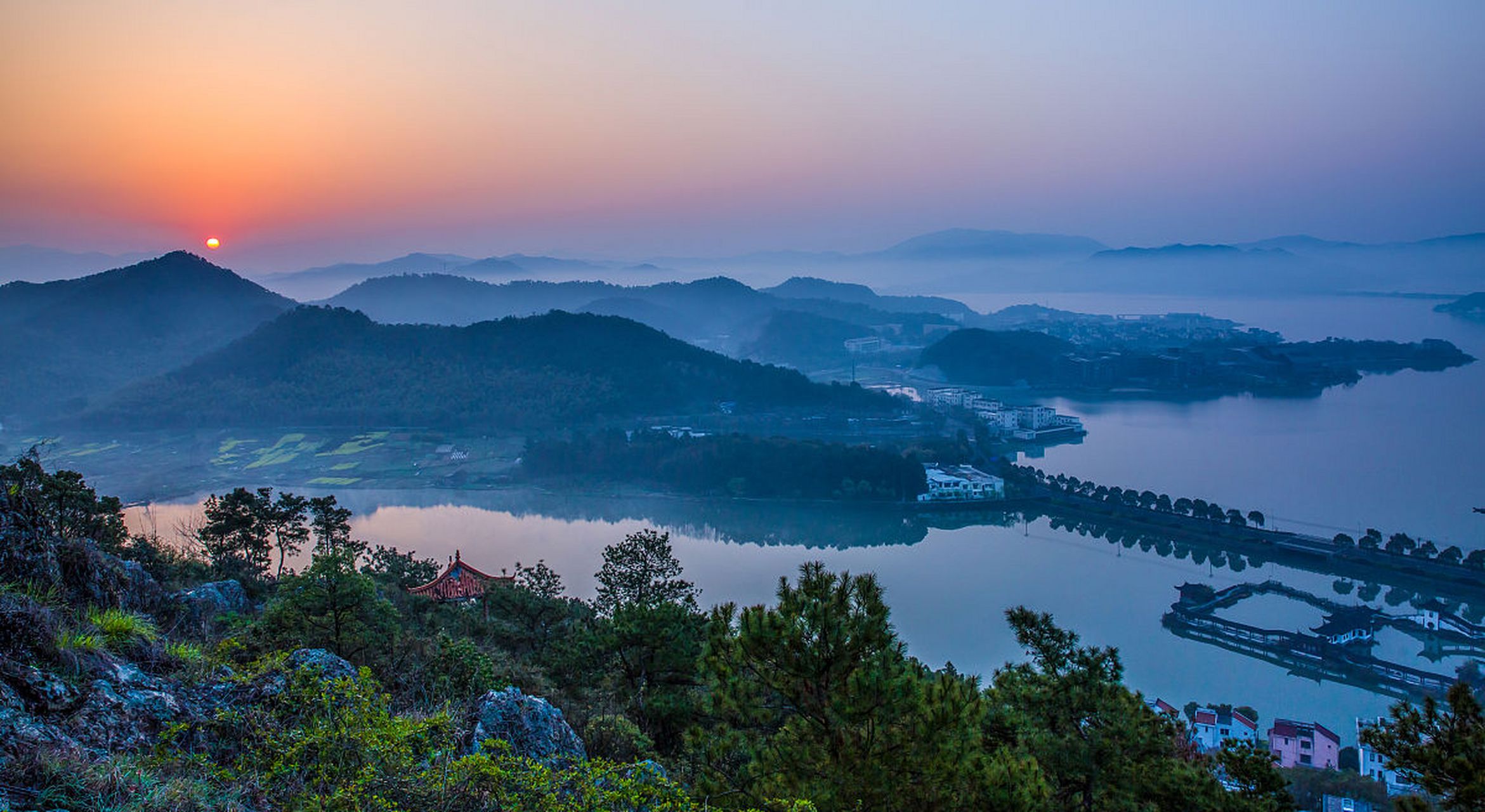 东钱湖在那里(东钱湖在那里看图)