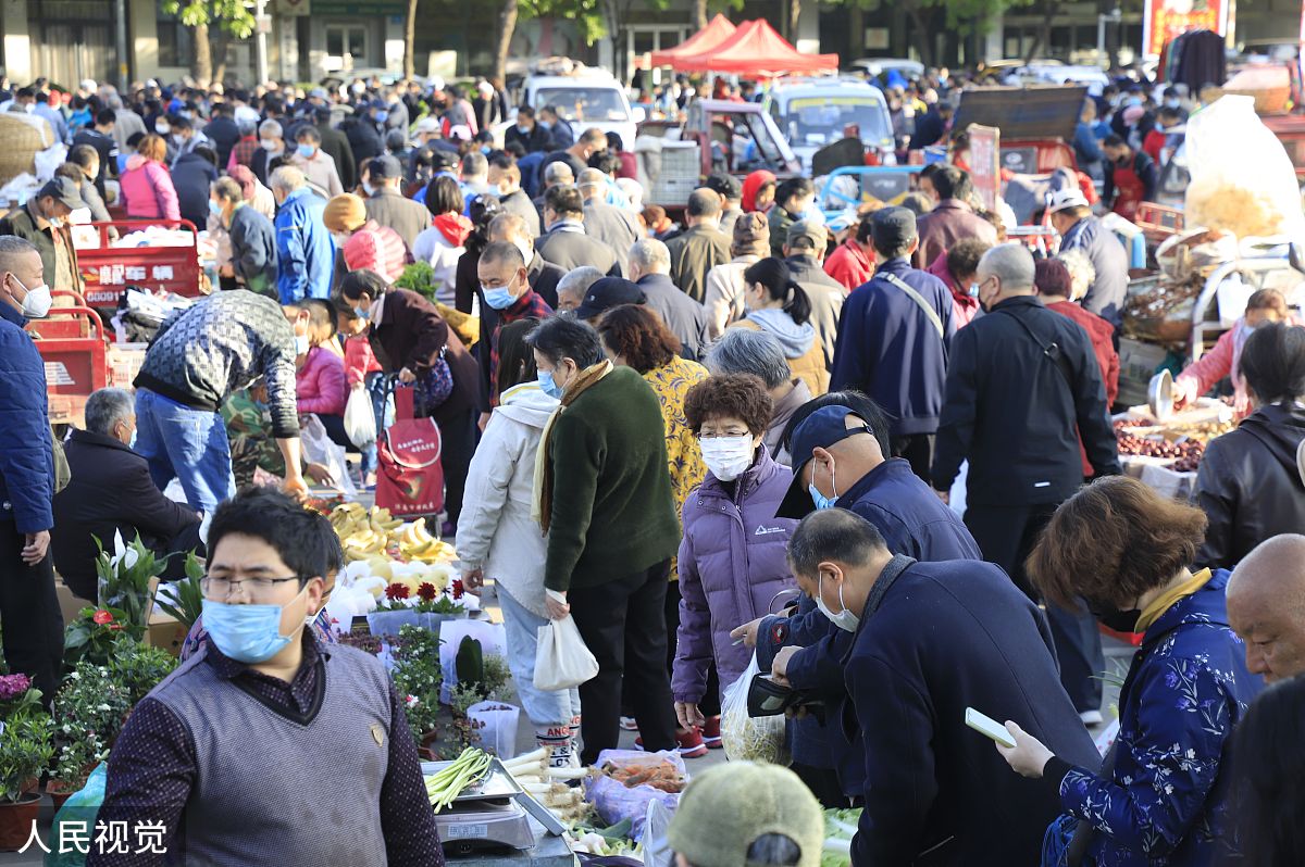老东门早市:点燃"泉城"的第一缕烟火,寻找济南千年的市井味道