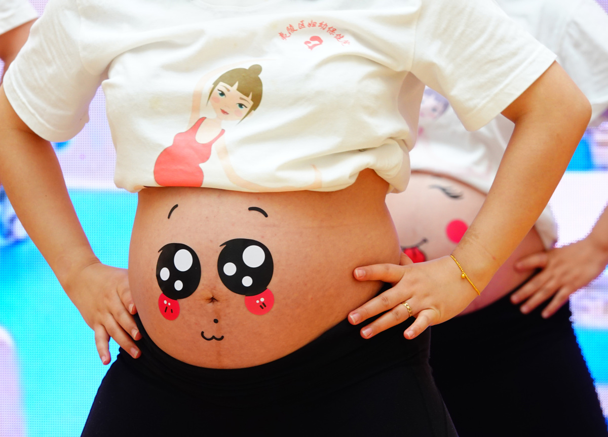 自从结婚后,婆婆就说她啥都不会弄,饭也不会做,每天就是上班