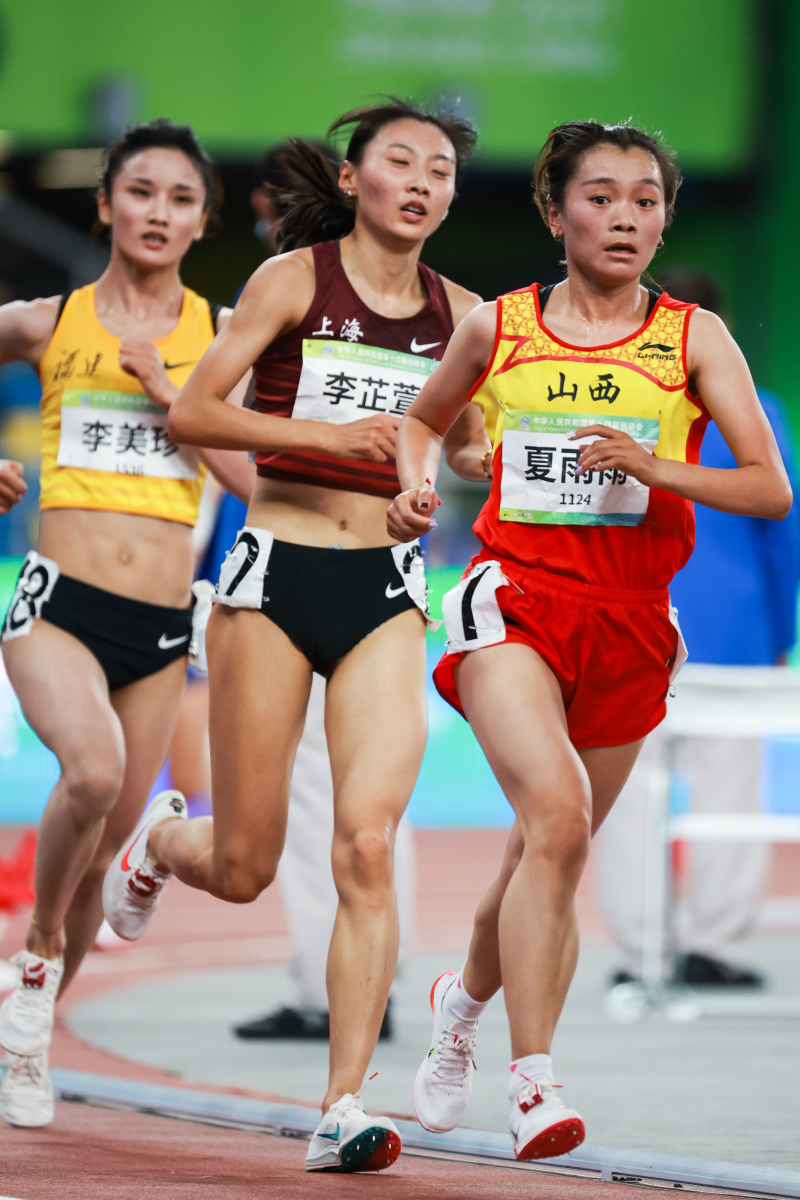 为什么那么多人不喜欢吴艳妮喜欢夏雨雨?