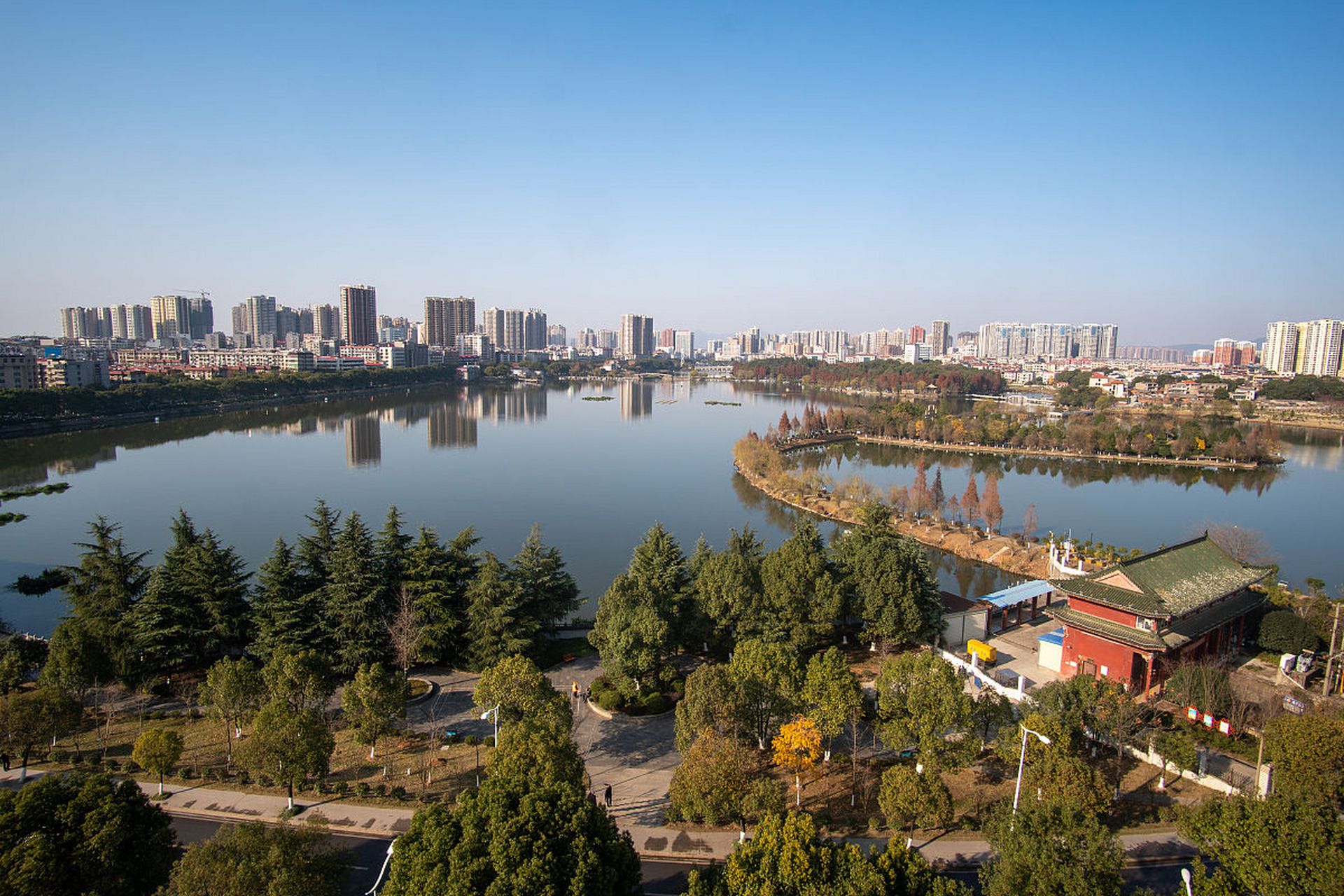 中山;龙山公园;是小榄镇最大的免费开放的公园.