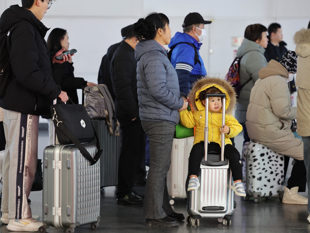 坐车回家的图片大全图片