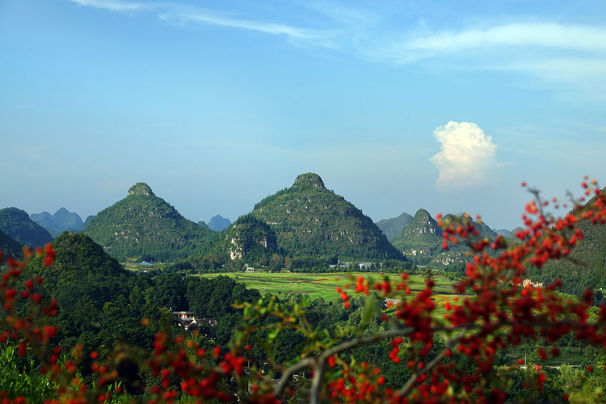 贵州景区双乳山图片