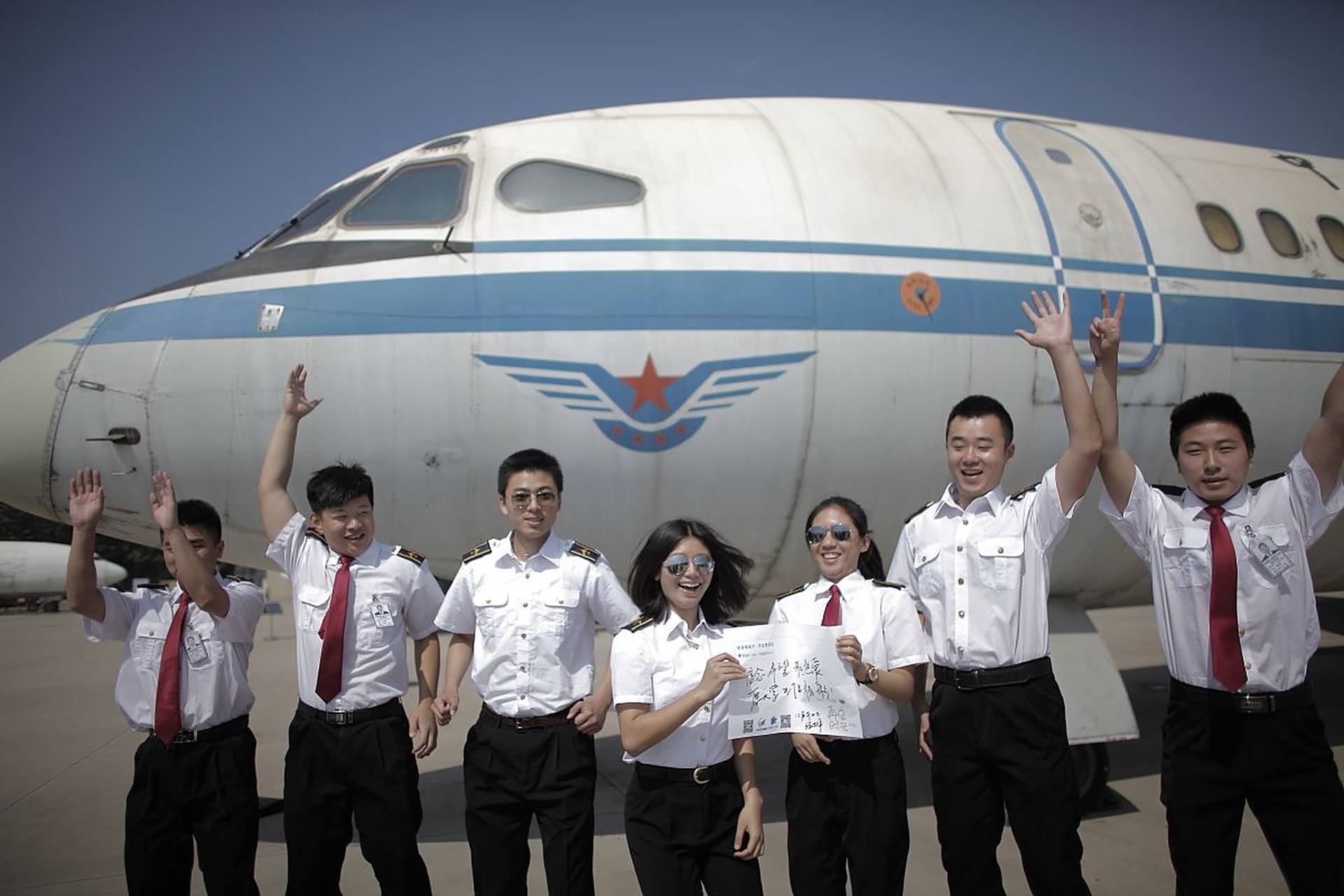 航空运输专业的主要课程包括航空运输组织,航空运营管理,航空安全