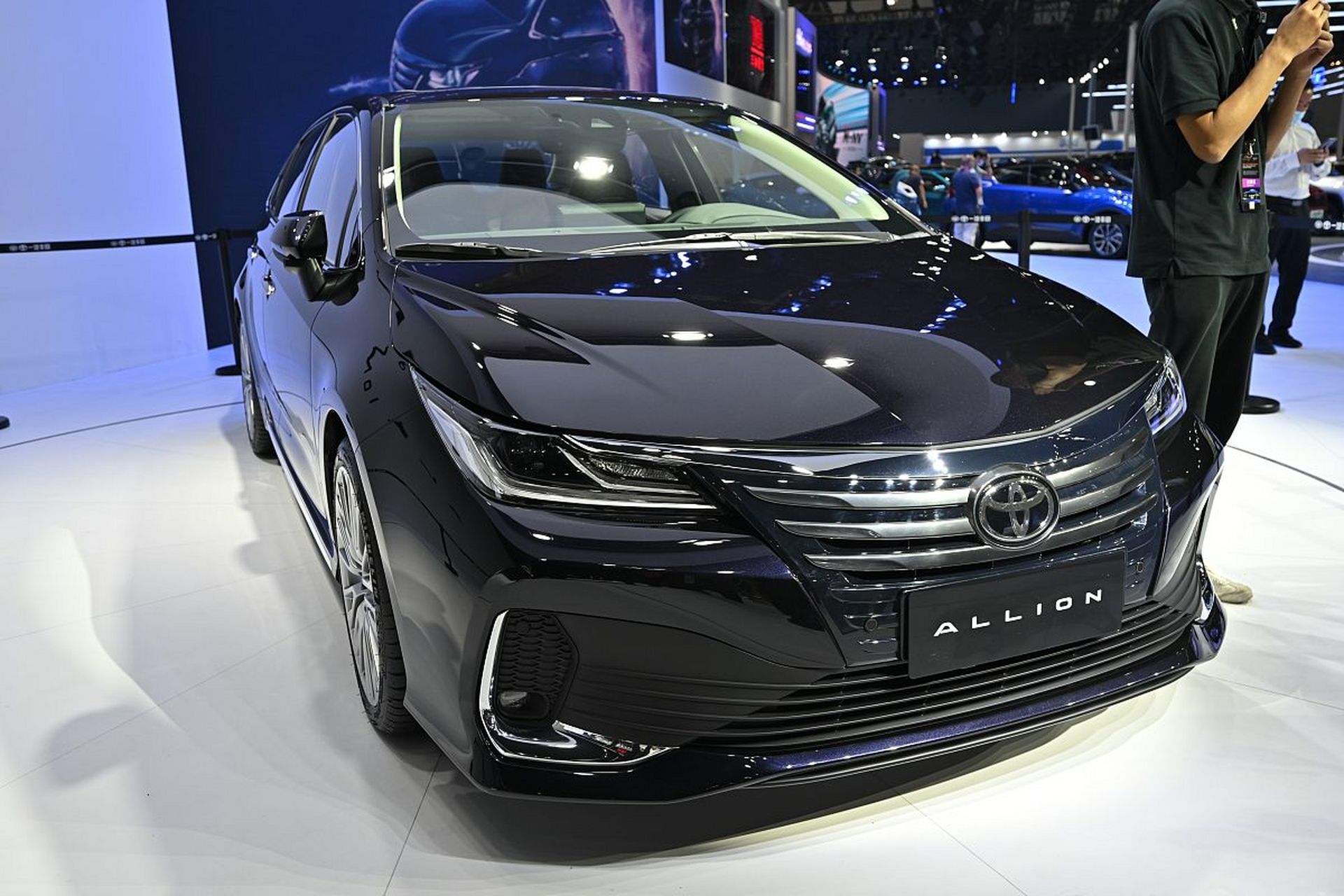 进一步了解一汽丰田全新allion,我们需要深入研究这款座驾的内在"底盘