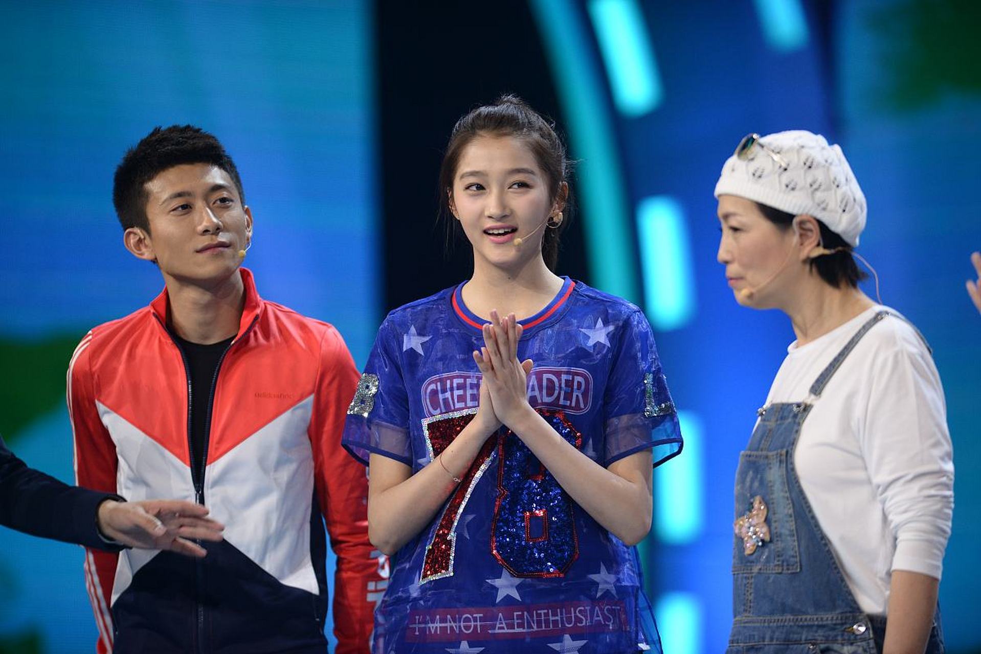 贾玲关晓彤比划猜,不小心透露在背后说李晨坏话,郑恺的更狠