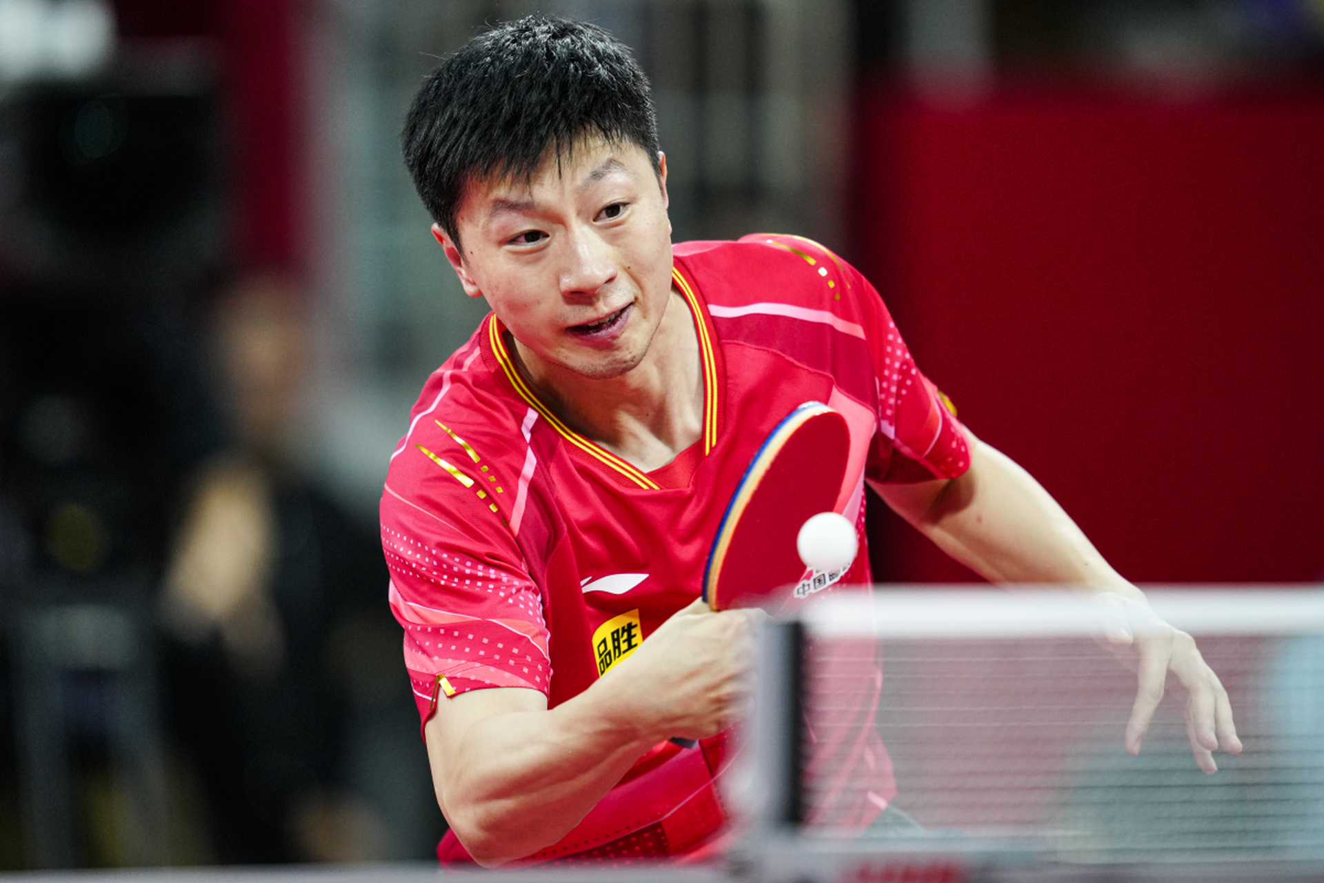 乒乓球全满贯是指运动员在职业生涯中获得所有世界大赛的金牌.