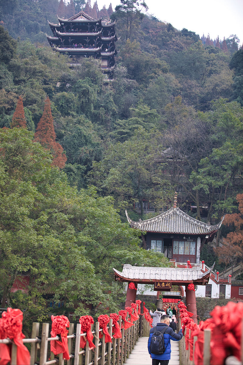 浪漫成都愜意夢,幸福安康水鄉影古典音樂歡樂頌,四川成都歡迎你