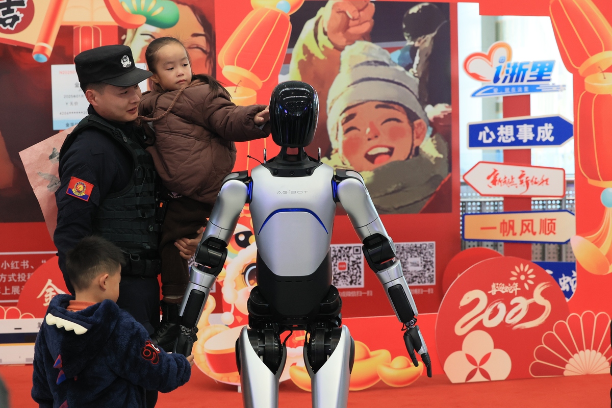 春节机器人卖爆了 春晚带火销售热潮