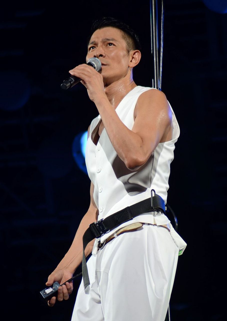 刘德华在《莫斯科行动》映后,透露了即将开演唱会的计划! 刘德华在和