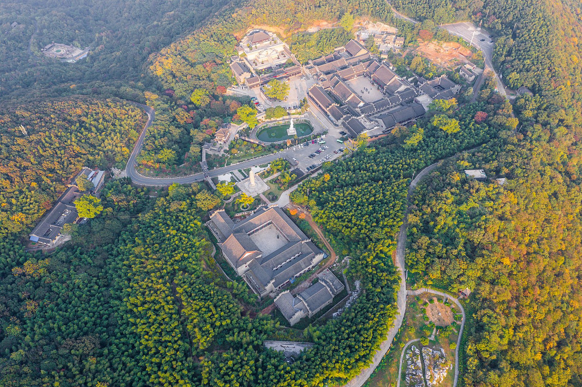 我刚从江苏的宝华山回来,真的太美了!
