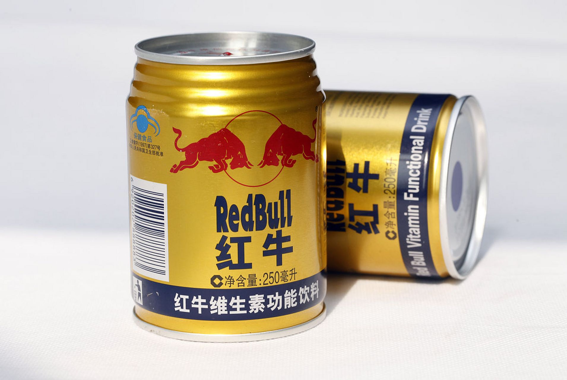 功能饮料,想说爱你不容易!    "累了,困了,喝xxx.